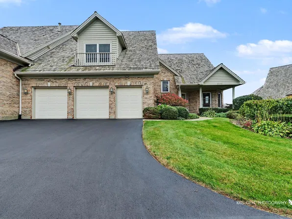 22033 W Vernon Ridge Dr, Mundelein, IL 60060