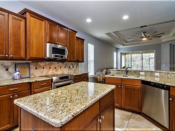 4th image of 16078 Bella Woods Dr