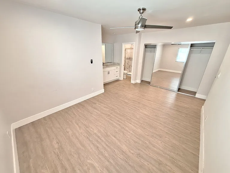 336 S Norton Ave #102 — Photo 5