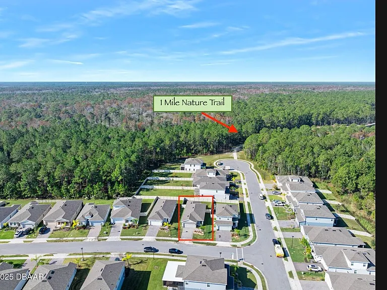 377 Crestwind Dr — Photo 3
