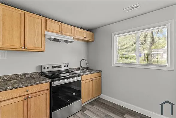 10333 Earl Dr — Photo 10