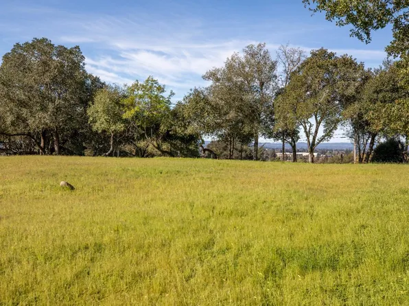 2360 Sycamore Avenue, Santa Rosa, CA 95404