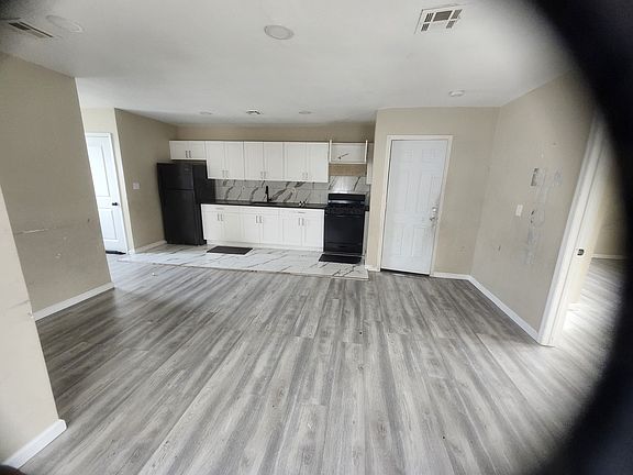 5th image of 19 Schuyler Ave Floor 3
