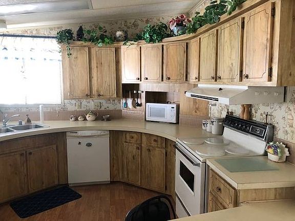 4th image of 410 Bollingwood Pl