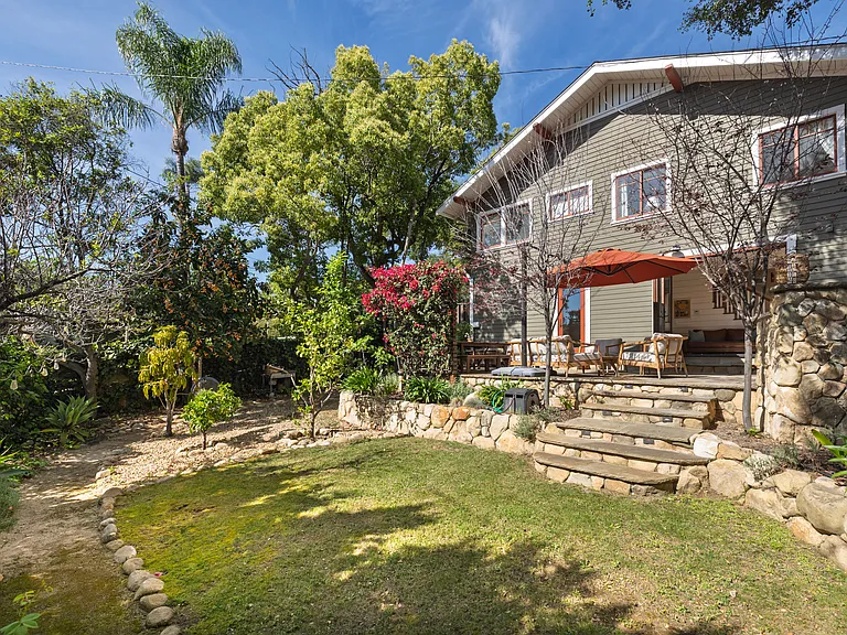 1735 Olive St — Photo 18