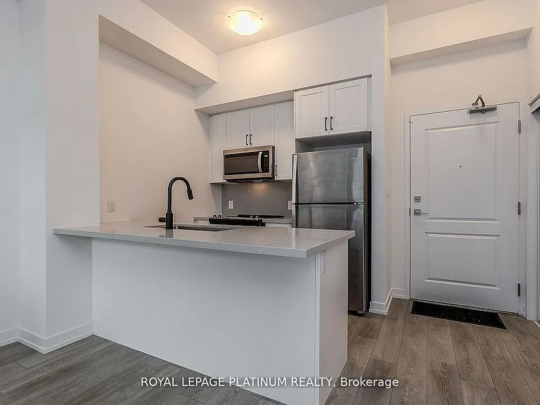 470 Dundas St E #114 — Photo 13