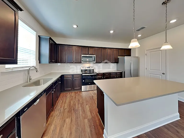 124 Cairo Ct — Photo 4
