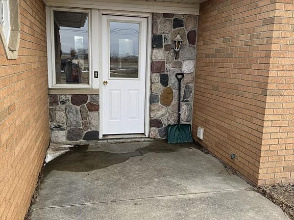 4th image of 8122 Sand Beach Rd