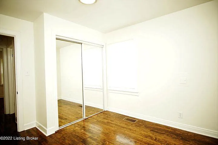 1018 Camden Ave — Photo 7