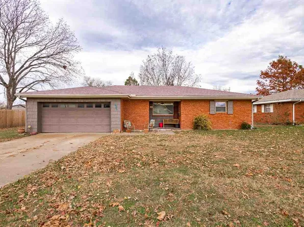 617 W Cherry St, Drumright, OK 74030