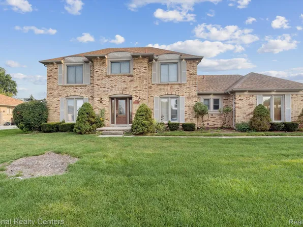 12387 Cedar Dr, Shelby Township, MI 48315