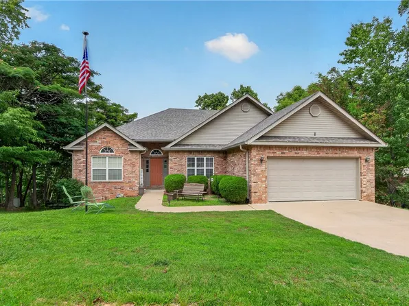 1 Webb Ln, Bella Vista, AR 72714