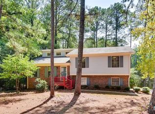 825 Cochise Trl SE, Conyers, GA 30094