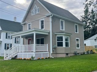 15 Howard St, Manchester, NY 14504