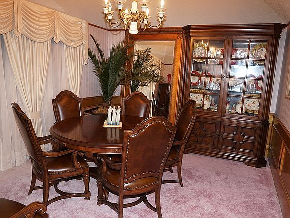 Formal Dining 