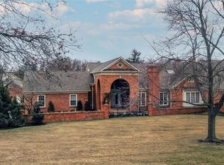 3 Woodbridge Mnr, Saint Louis, MO 63141