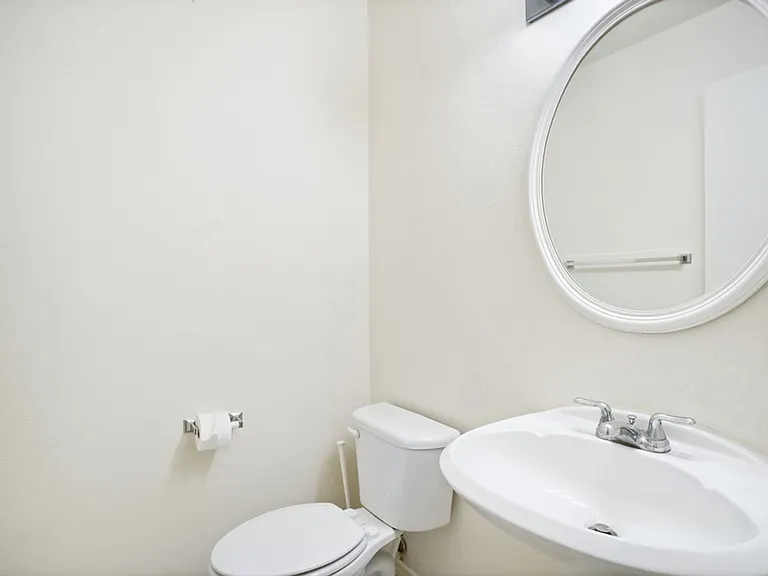 6054 Bantry Bay — Photo 8