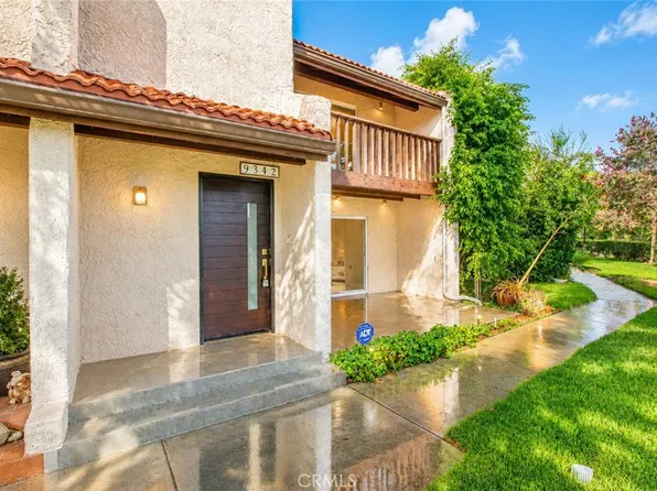 9512 Via Venezia, Burbank, CA 91504