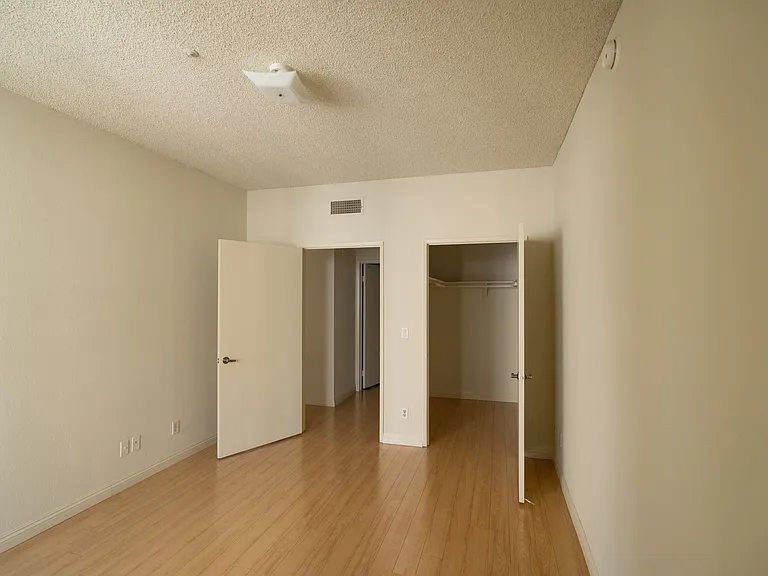 553StAn — Photo 10