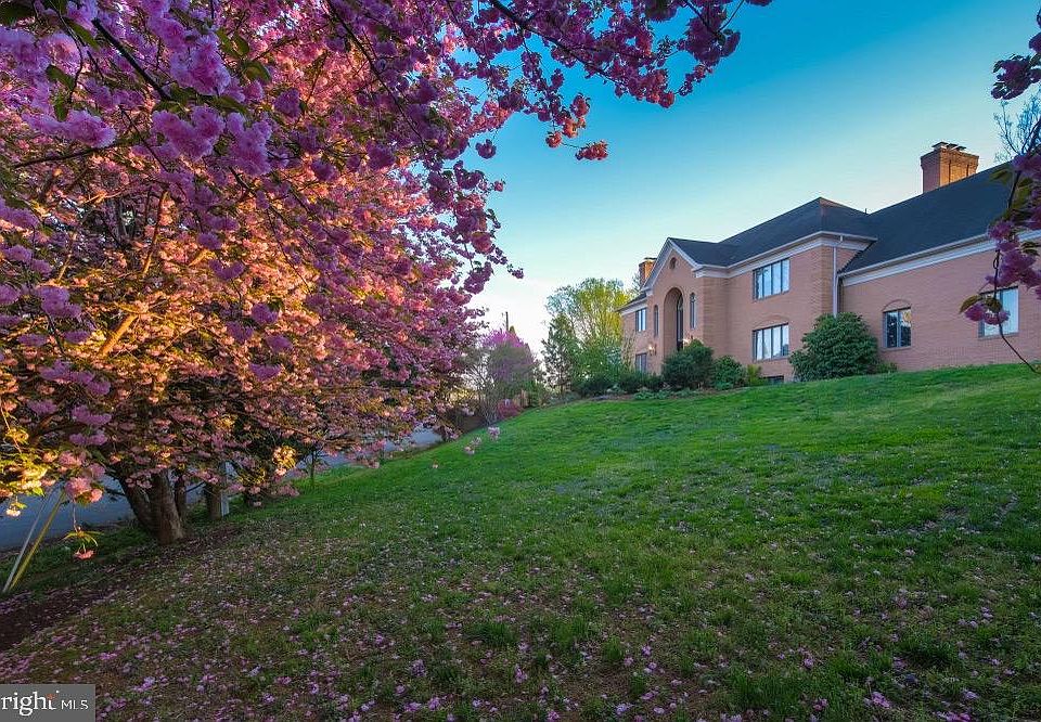 Clearview Manor 6121 Long Meadow Rd Mc Lean VA Zillow