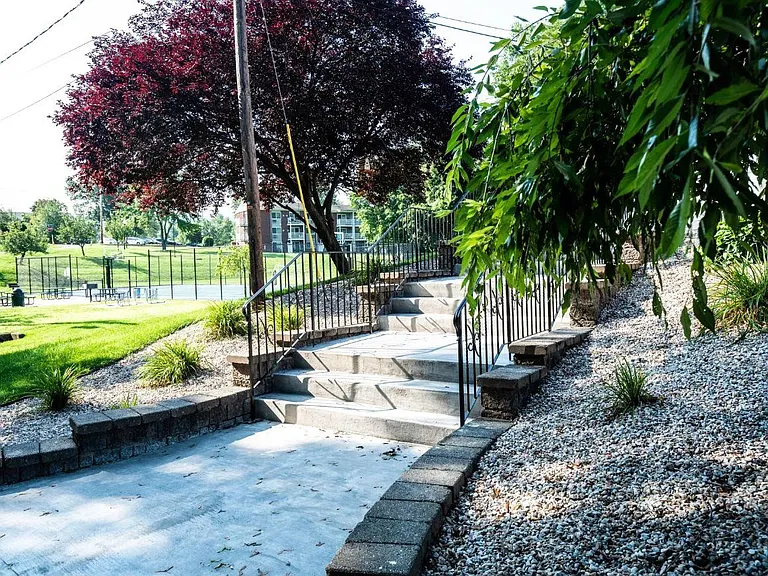 Hudson View Park — Photo 19