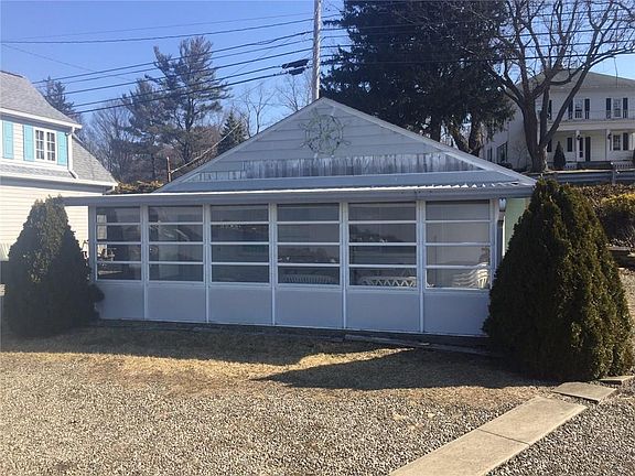 3rd image of 12448 Shore Acres Dr