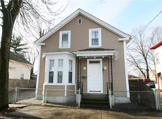 92 Alverson Ave, Providence, RI 02909