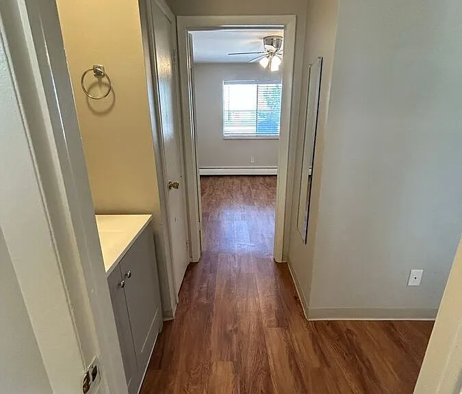 Keri Lyn Apartments — Photo 20