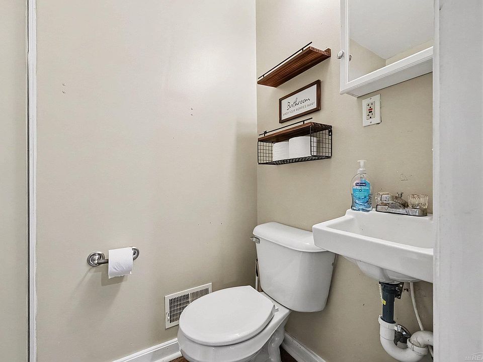 4176 Pleasant Dr, photo 23