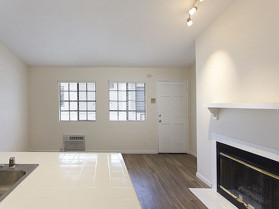 4th image of 3727 & 3737 Grim Ave #3737-6
