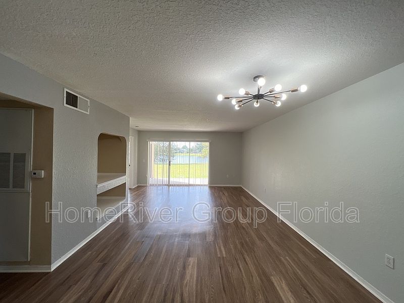 Audubon Villas At Hunters Creek Condominiums 13929 Fairway Island Dr