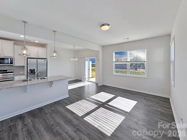 8109 Sheffield Dr, Terrell, NC 28682