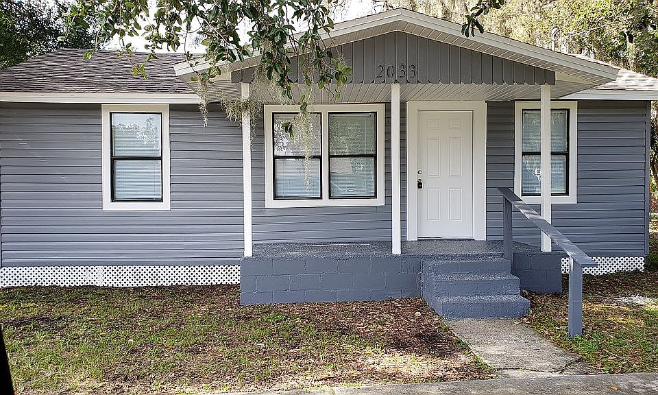 1st image of 2033 W Parker St