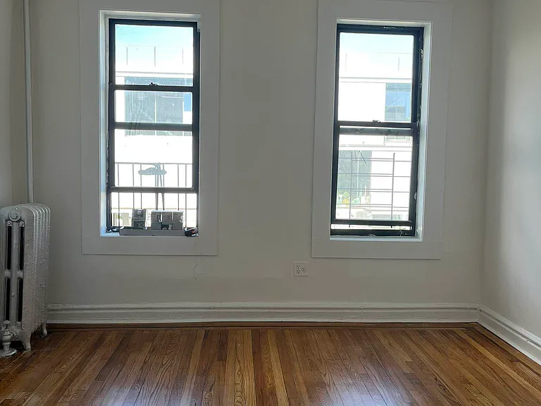510 W 218th St #4F — Photo 5