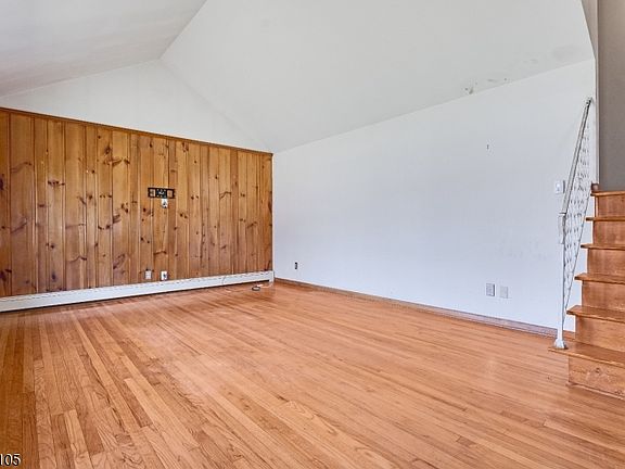 4th image of 17 Katherine Rd