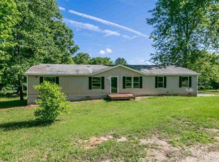 1070 River Woods Dr, Madison, GA