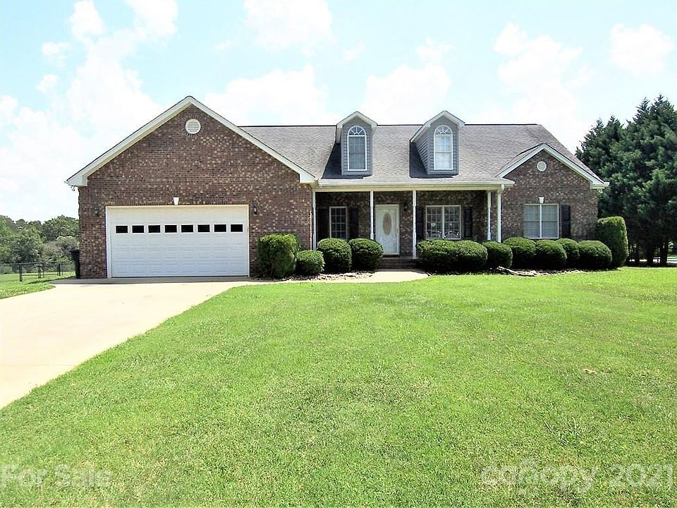 1st image of 118 White Tail Dr