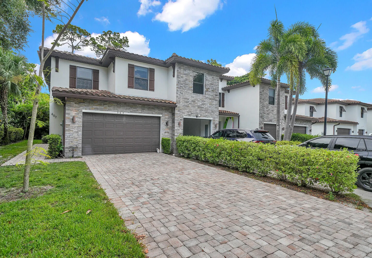 3 bed, 2.5 bath, 2071 sqft, $3,595 — Photo 1