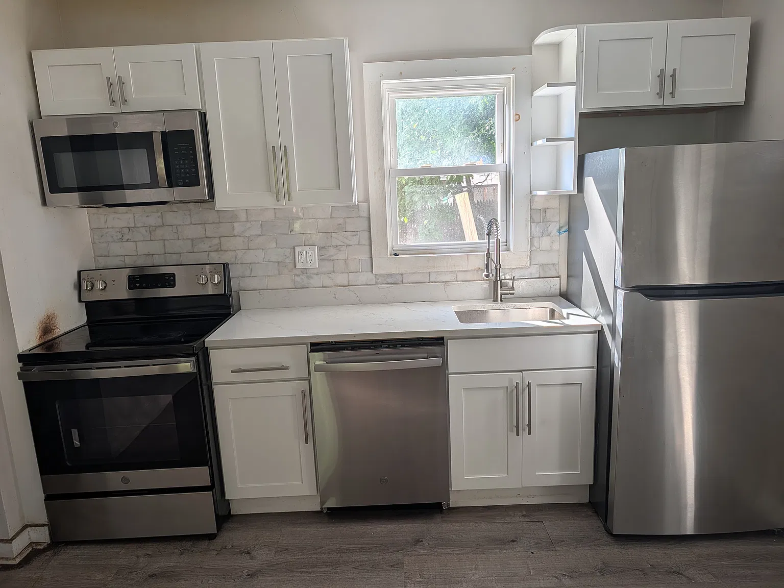 3 bed, 1000 sqft, $2,250 — Photo 1
