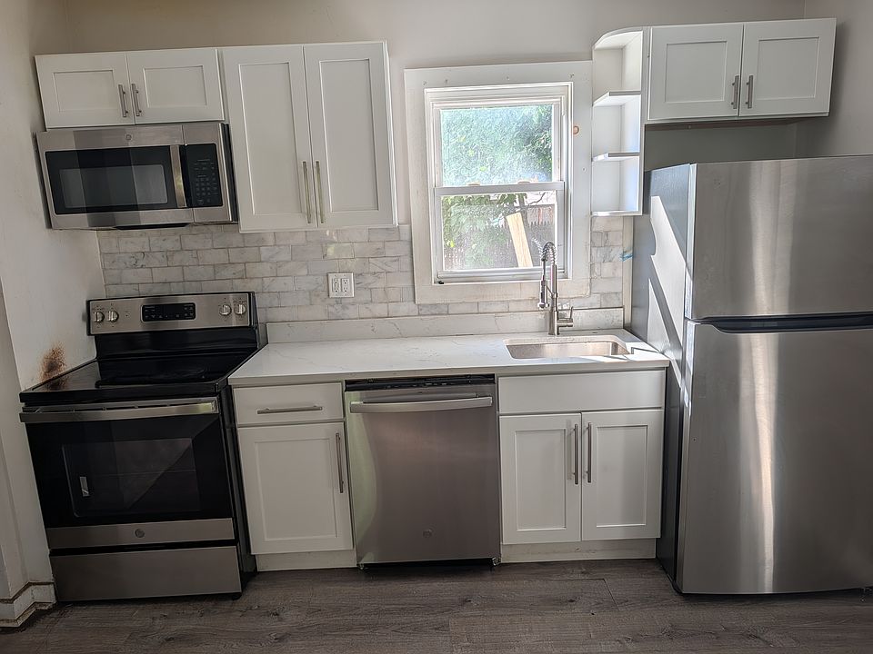 1st image of 17 Market St #1