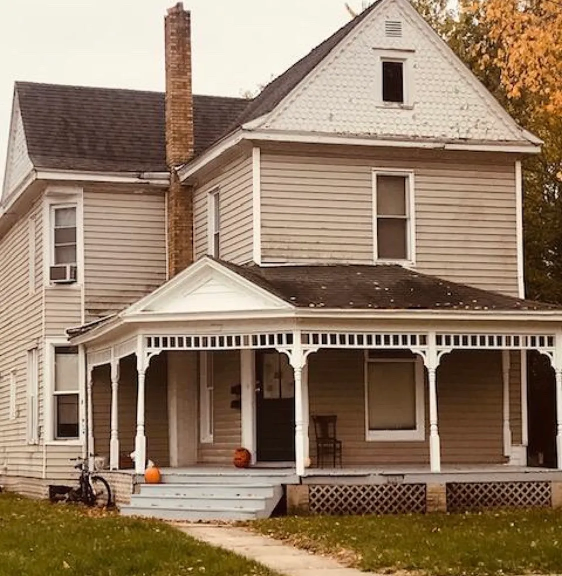 5 bed, 1821 sqft, $1,100 — Photo 1
