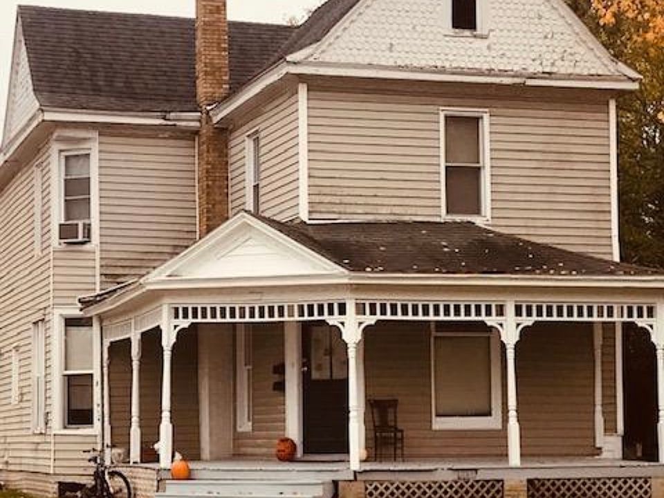 1st image of 416 E Harrison St