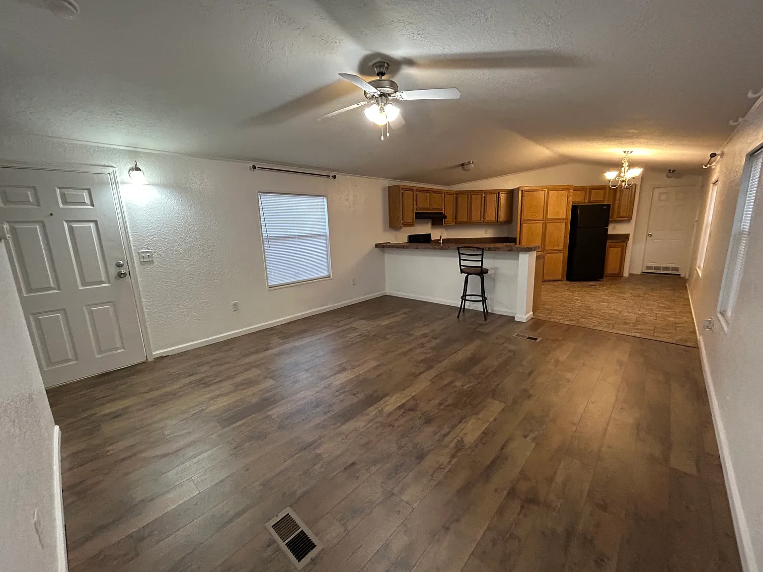 23 Paradise Ave — Photo 2