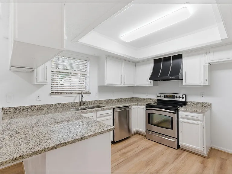 11631 Inga Ln — Photo 5