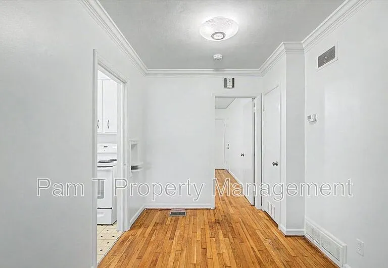 736 E 45th St #1 — Photo 7