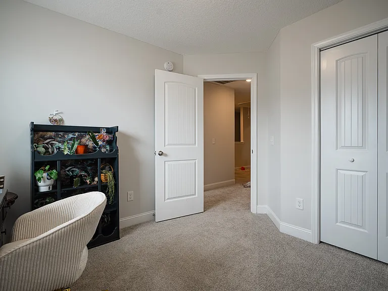 890 Grayson Ave — Photo 26