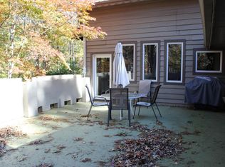 509 E Lakeshore Dr, Landrum, SC 29356