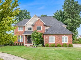 589 Rumson Ct, White Lake, MI