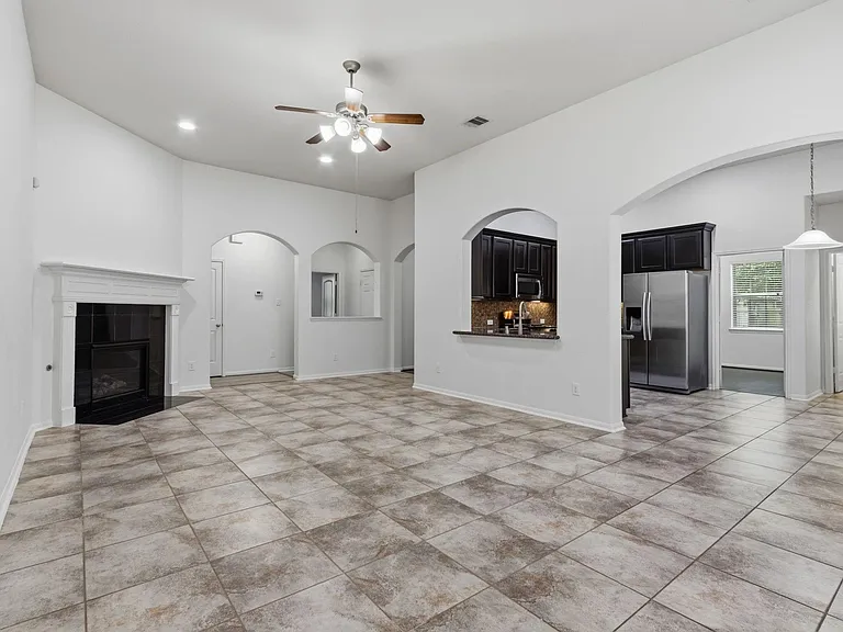 271 Westwood Dr — Photo 18