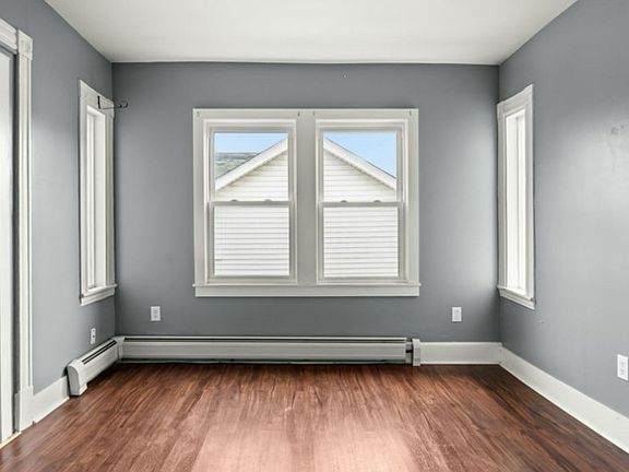 4th image of 217 Bradford St